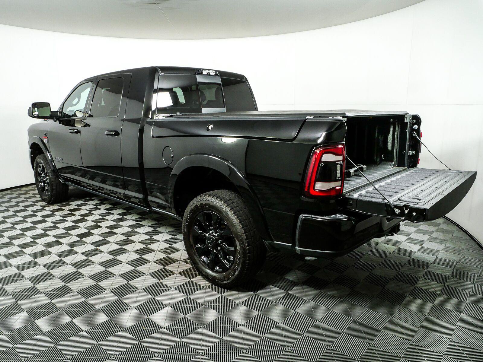 Used 2021 RAM 3500 Limited AWD/4WD image 31