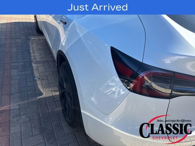 Used 2024 Tesla Model Y Long Range image 16