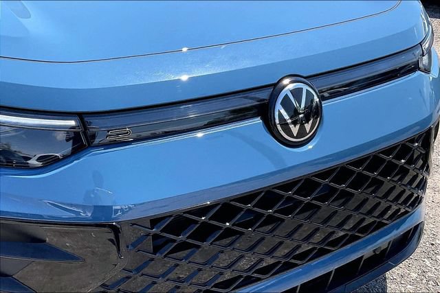 Used 2025 Volkswagen Tiguan SE R-Line AWD/4WD image 31