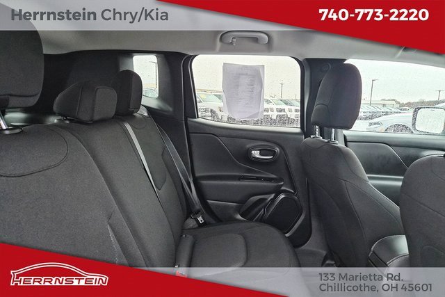 Used 2023 Jeep Renegade Latitude image 24