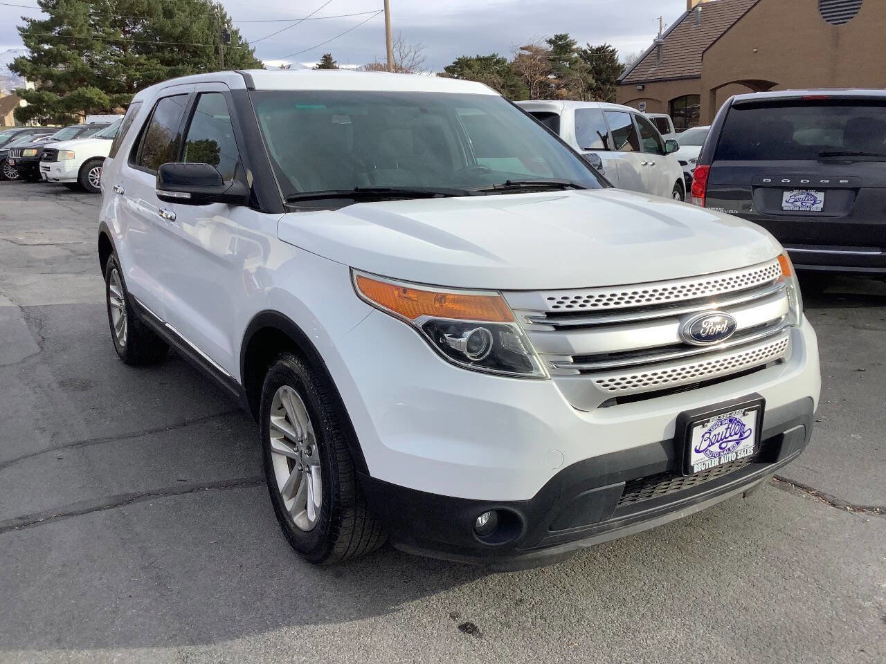 Used 2015 Ford Explorer XLT image 6