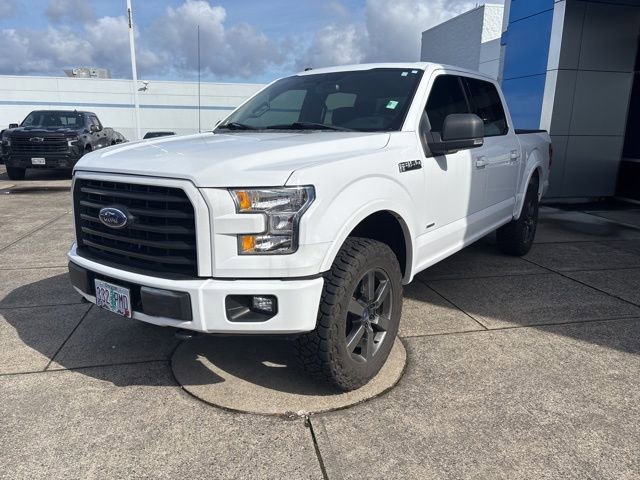 Used 2017 Ford F150 XLT w/ Equipment Group 302A Luxury image 4