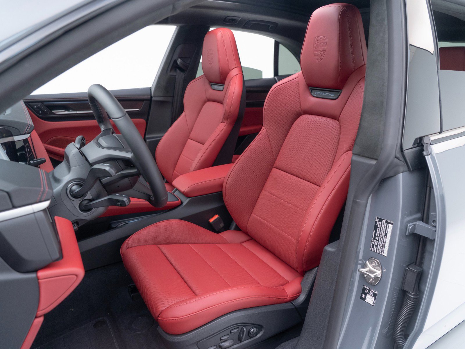 New 2026 Porsche Macan Turbo Electric AWD/4WD image 5