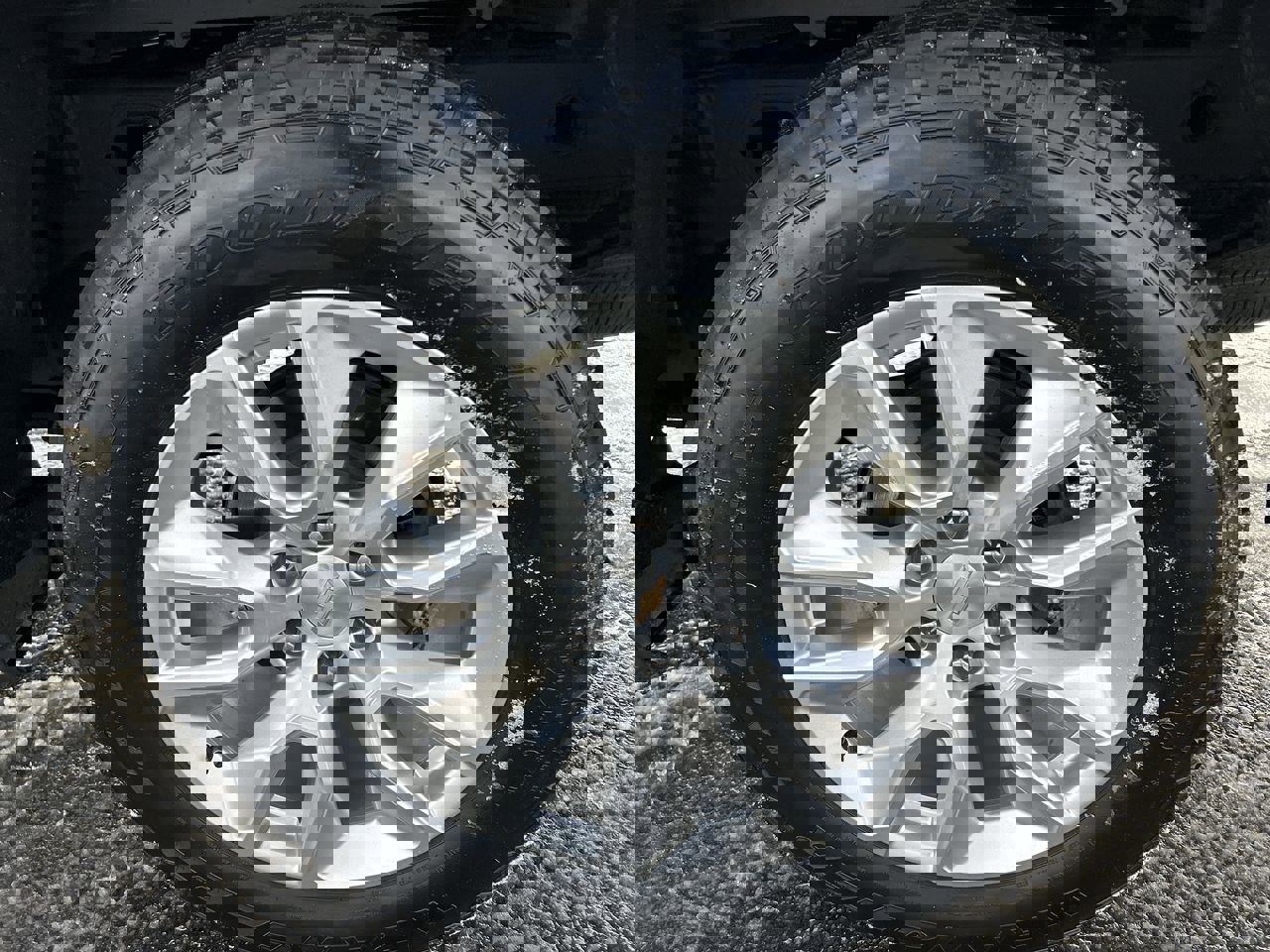 Used 2023 Chevrolet Silverado 1500 Custom image 9