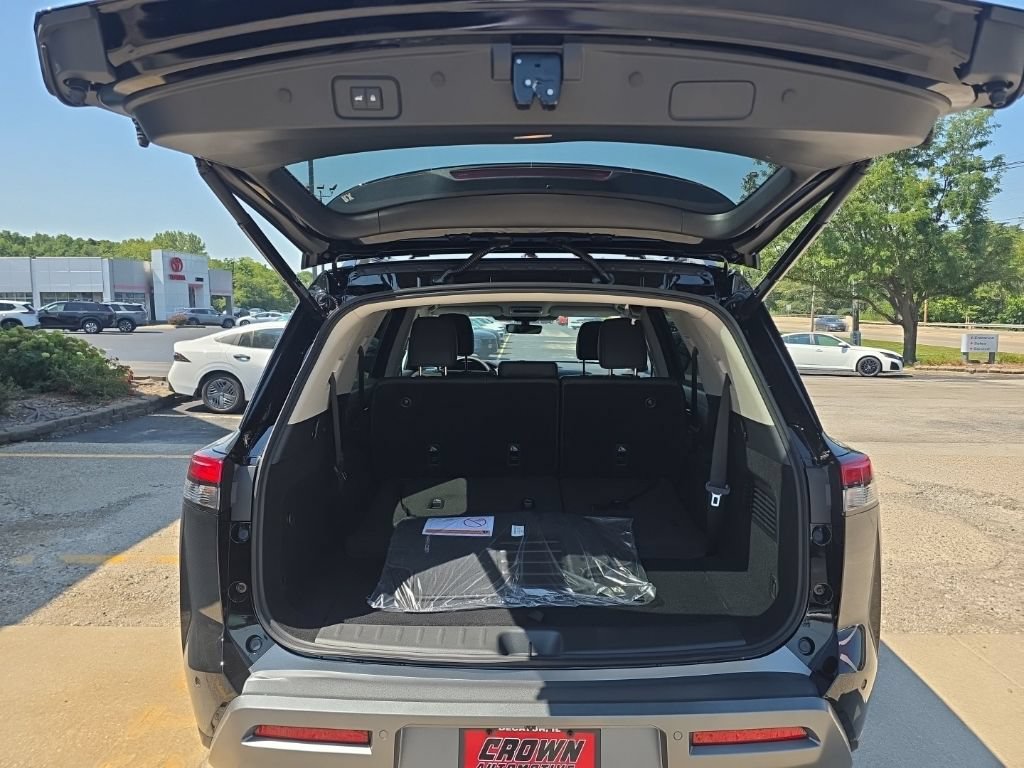 New 2026 Nissan Pathfinder SL AWD/4WD image 7