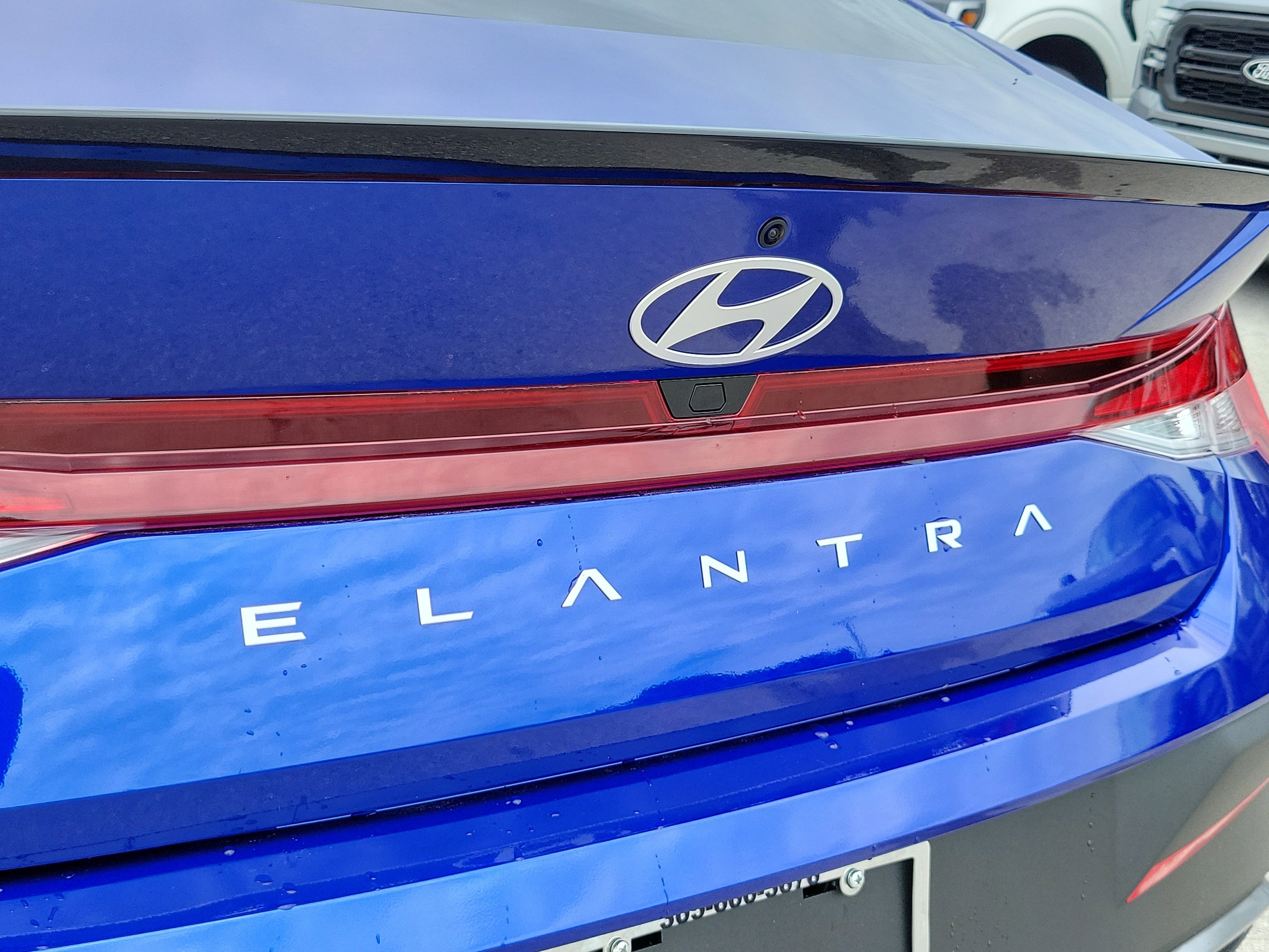 Used 2025 Hyundai Elantra Sport FWD image 29