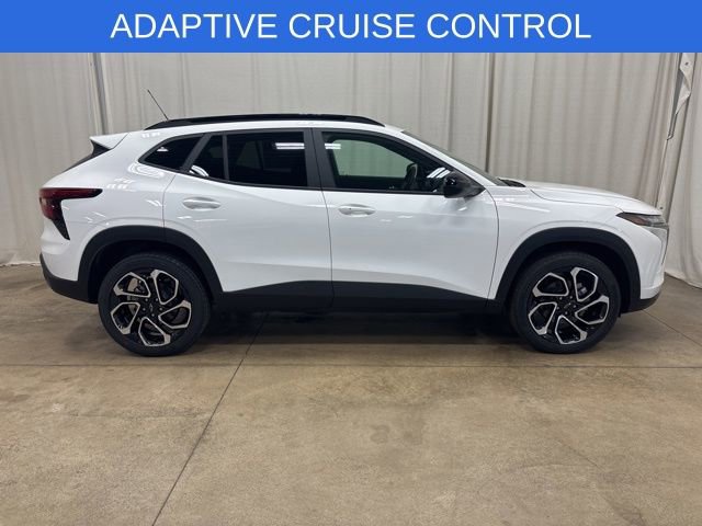 New 2026 Chevrolet Trax RS image 2