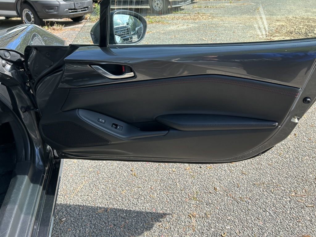 Used 2019 MAZDA MX-5 Miata RF Grand Touring image 28