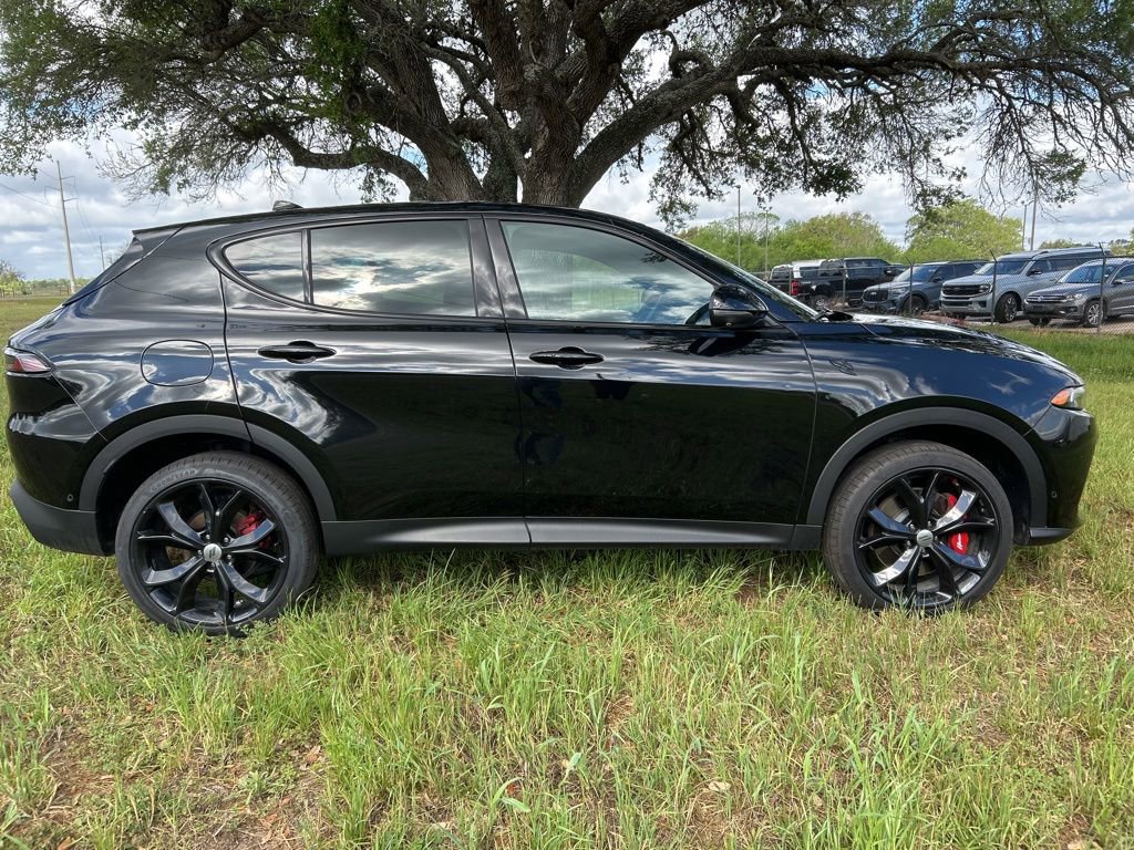 Used 2024 Dodge Hornet GT image 4