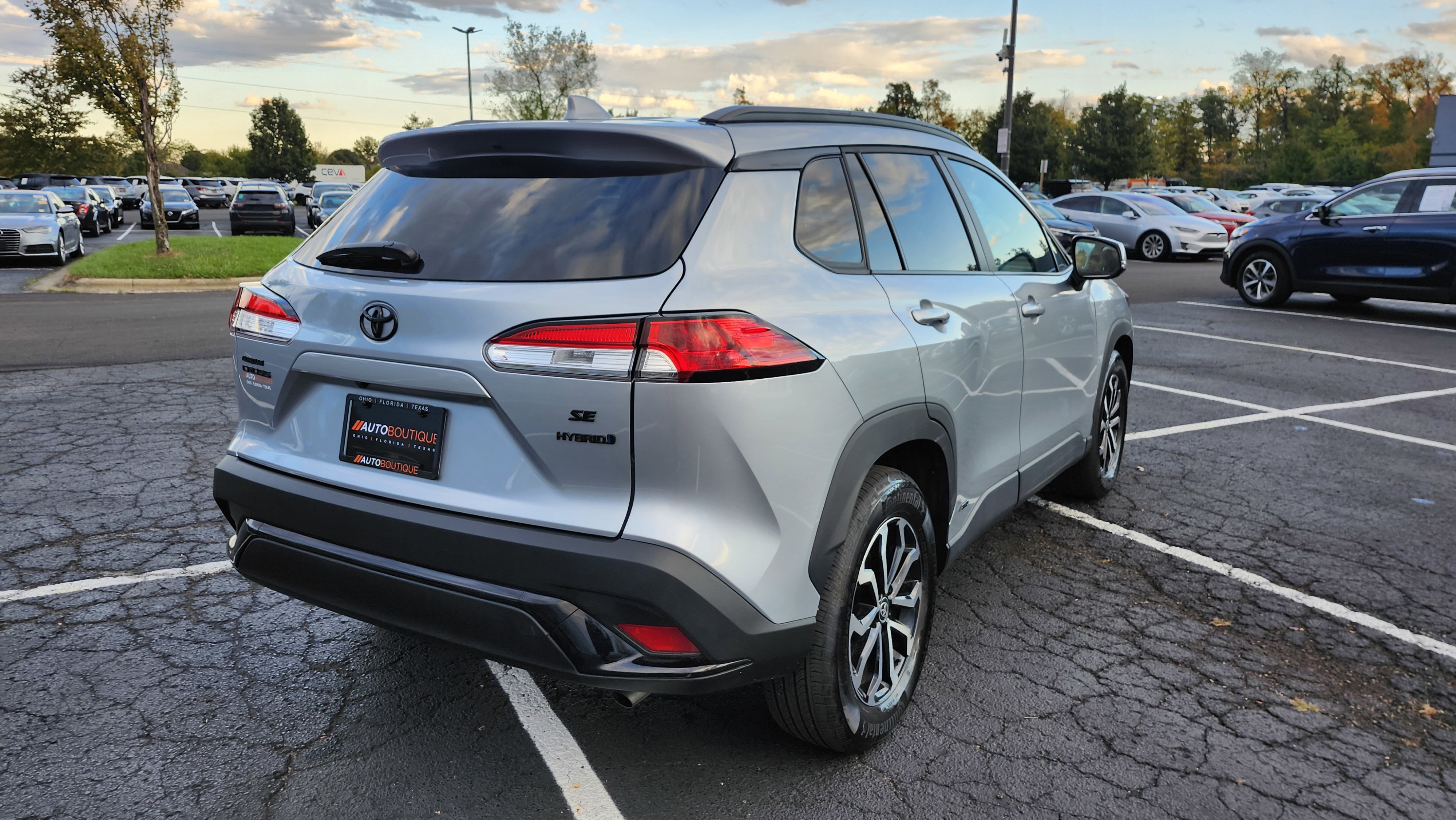 Used 2023 Toyota Corolla Cross SE image 10