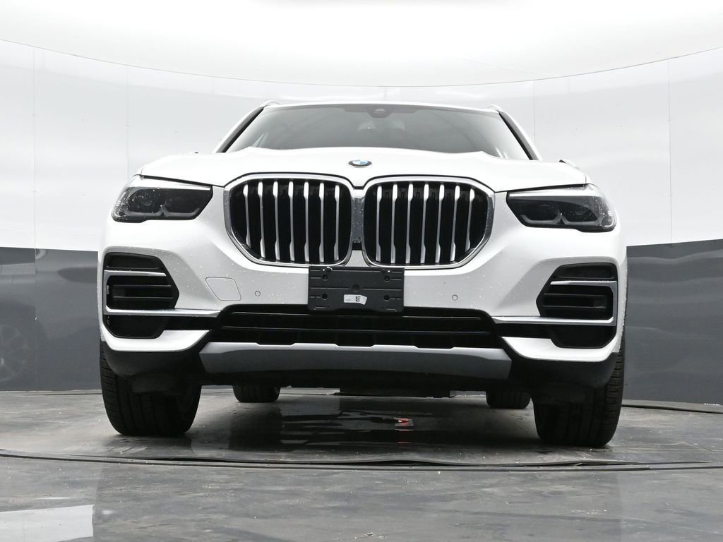 Used 2023 BMW X5 xDrive40i w/ Premium Package image 41