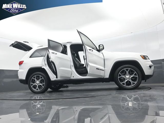 Used 2019 Jeep Grand Cherokee Limited w/ Trailer Tow Group IV image 30