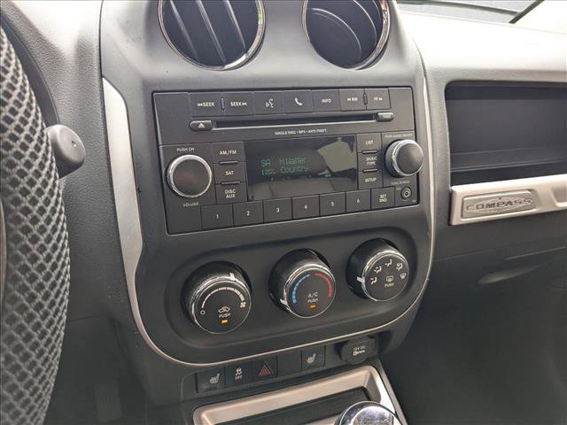 Used 2015 Jeep Compass High Altitude FWD image 15