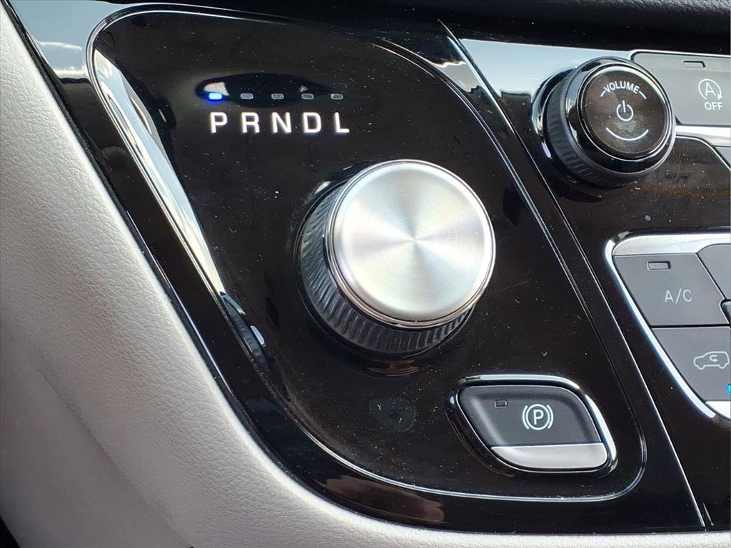 Used 2022 Chrysler Pacifica Touring-L FWD image 22