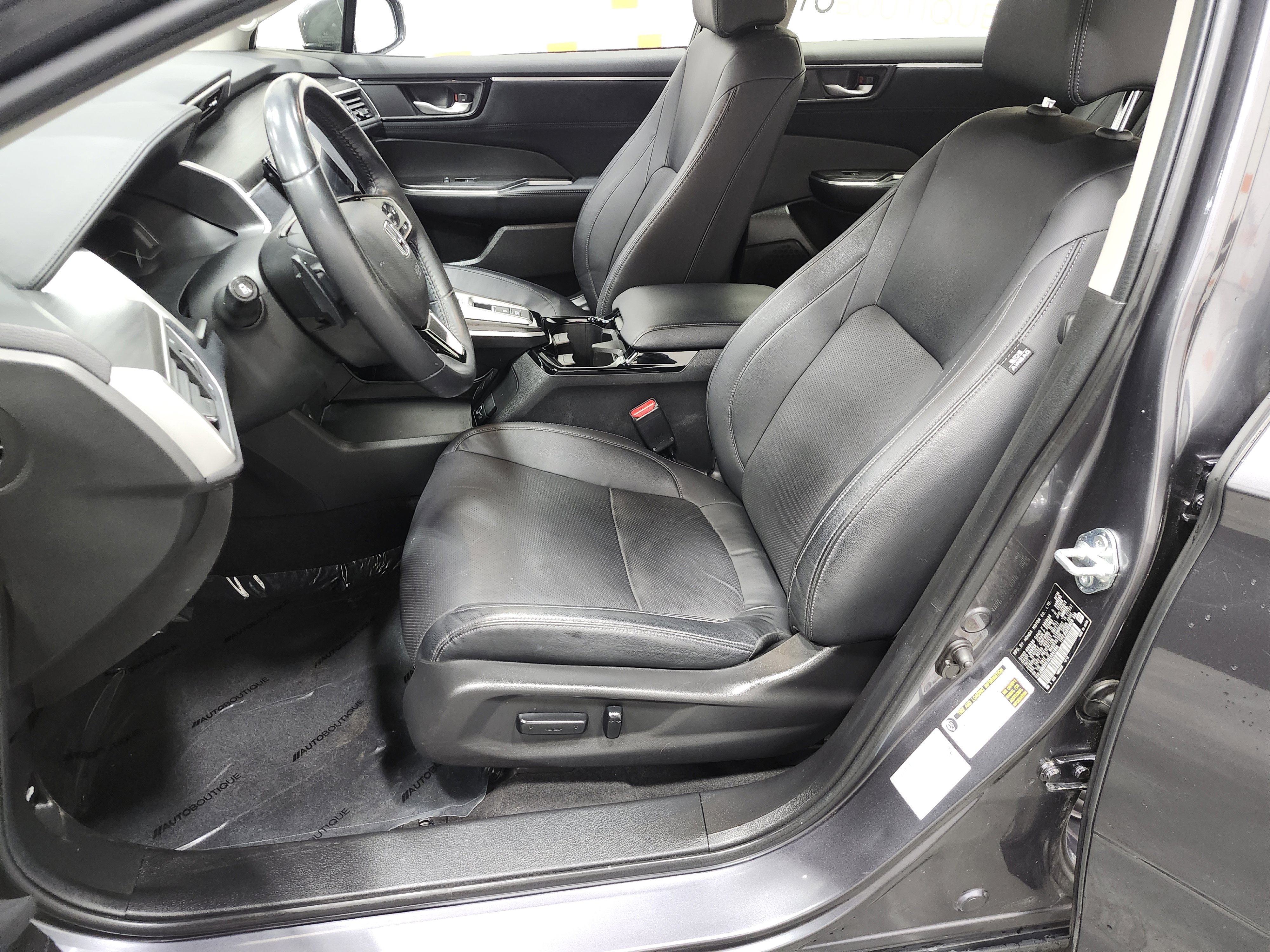 Used 2020 Honda Clarity Touring image 25