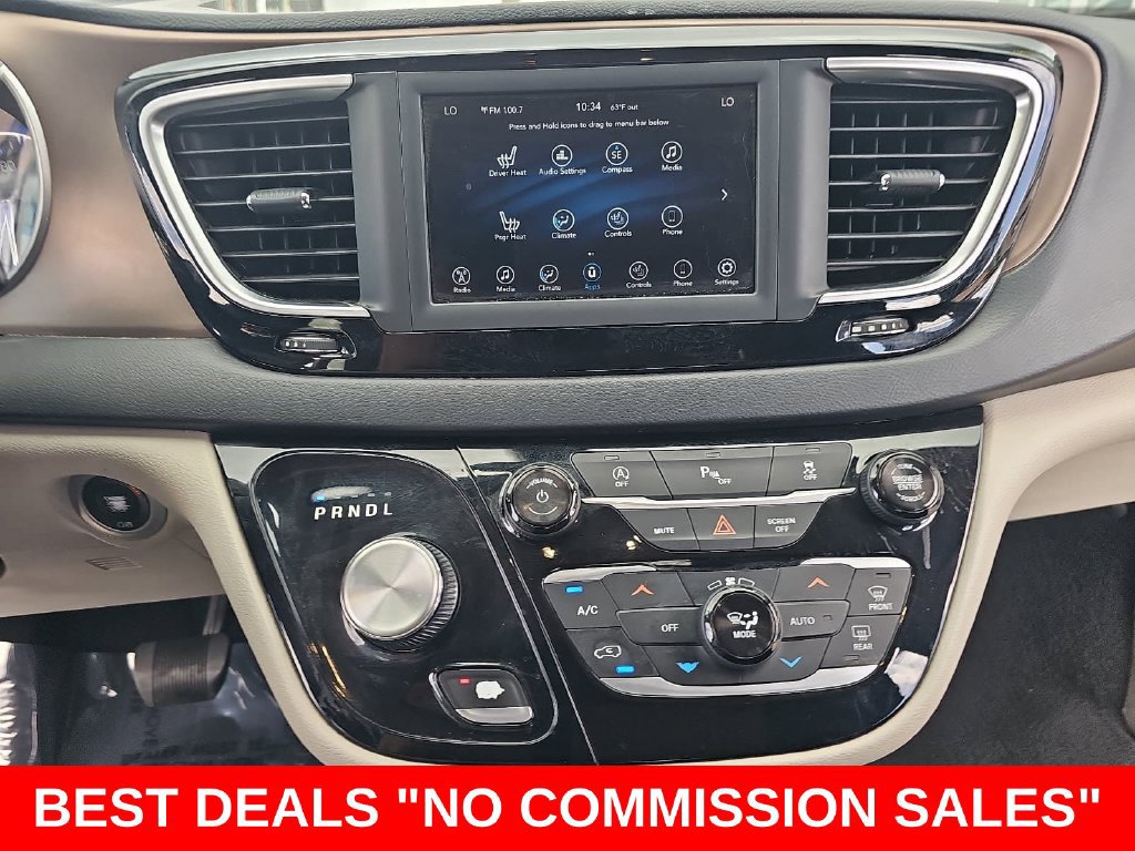 Used 2018 Chrysler Pacifica Touring-L FWD image 21