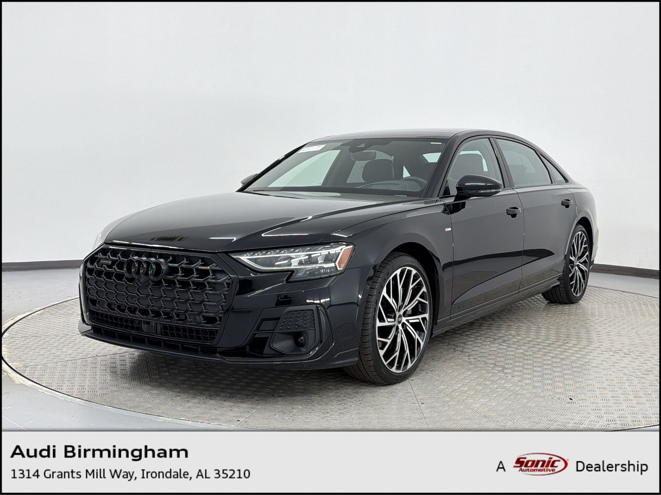 Used 2024 Audi A8 L 3.0T image 1