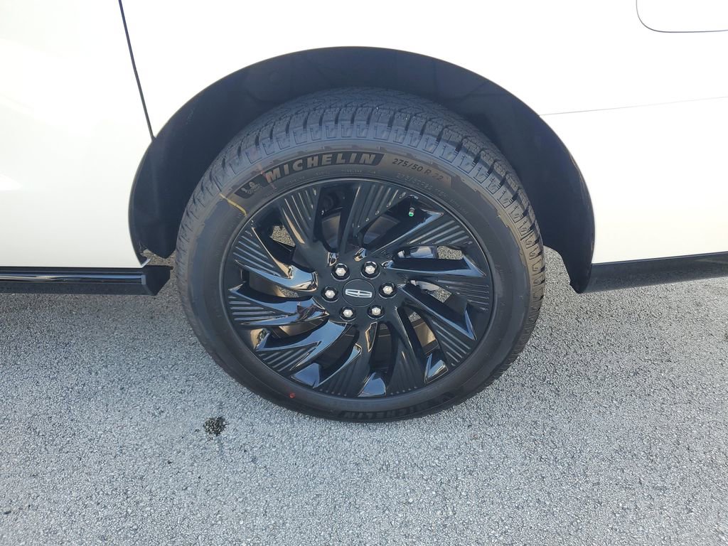 New 2025 Lincoln Navigator L Reserve w/ Jet Appearance Package image 8
