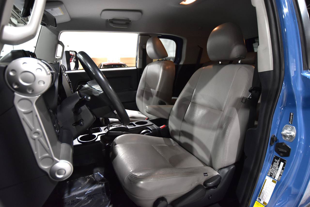 Used 2012 Toyota FJ Cruiser 4WD w/ Convenience Pkg image 30