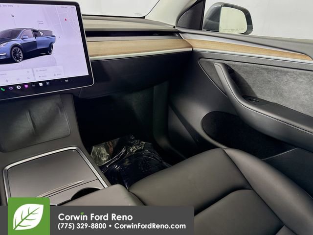 Used 2025 Tesla Model Y Long Range image 24
