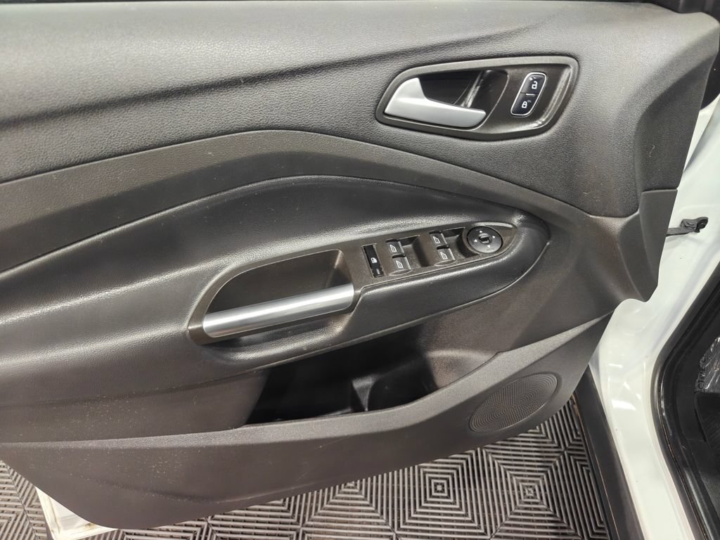Used 2019 Ford Escape SE AWD/4WD image 36
