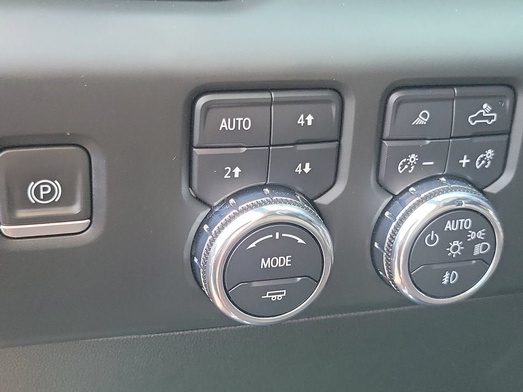 Used 2023 GMC Sierra 1500 AT4 w/ AT4 Premium Package AWD/4WD image 19