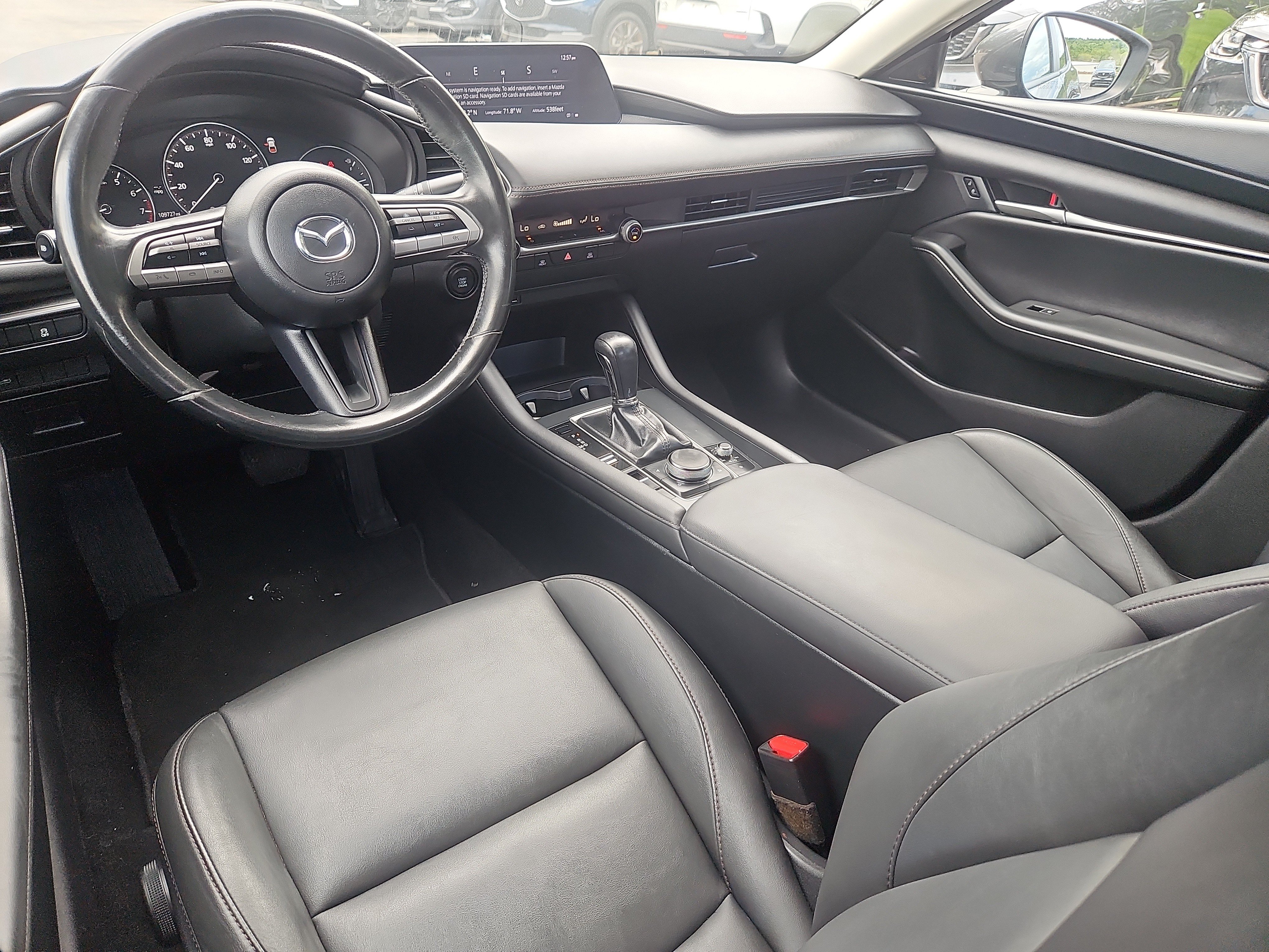 Used 2020 MAZDA MAZDA3 Sedan w/ Select Package FWD image 3