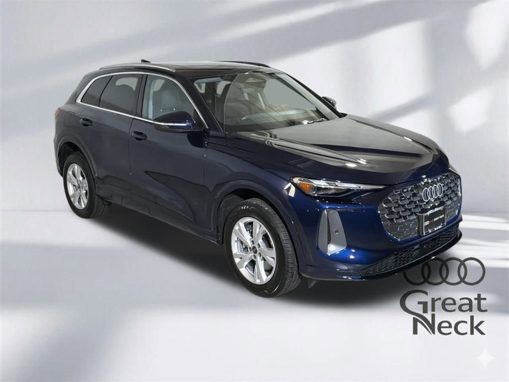 Certified 2025 Audi Q5 Premium w/ Convenience Package image 11