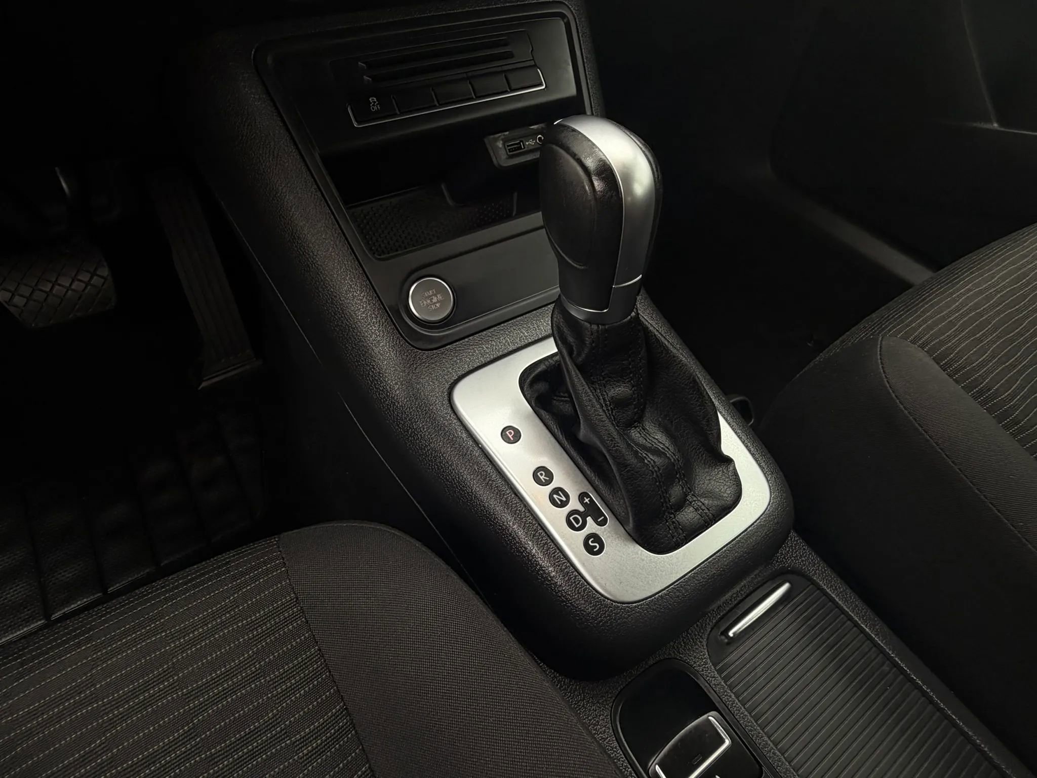 Used 2017 Volkswagen Tiguan S FWD image 24