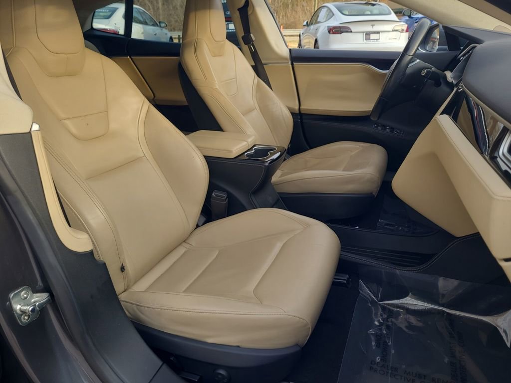 Used 2016 Tesla Model S 70D image 45