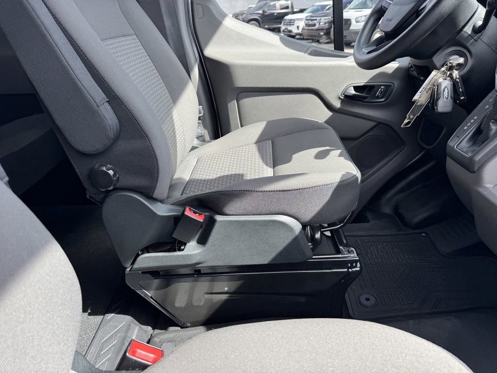 Used 2024 Ford Transit 350 XL image 8