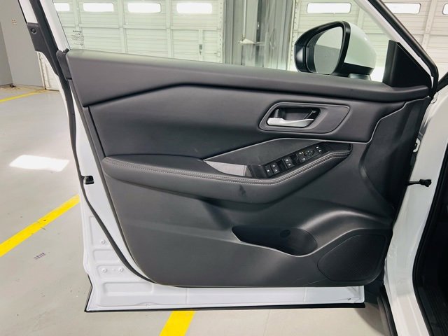 New 2026 Nissan Rogue SV image 18