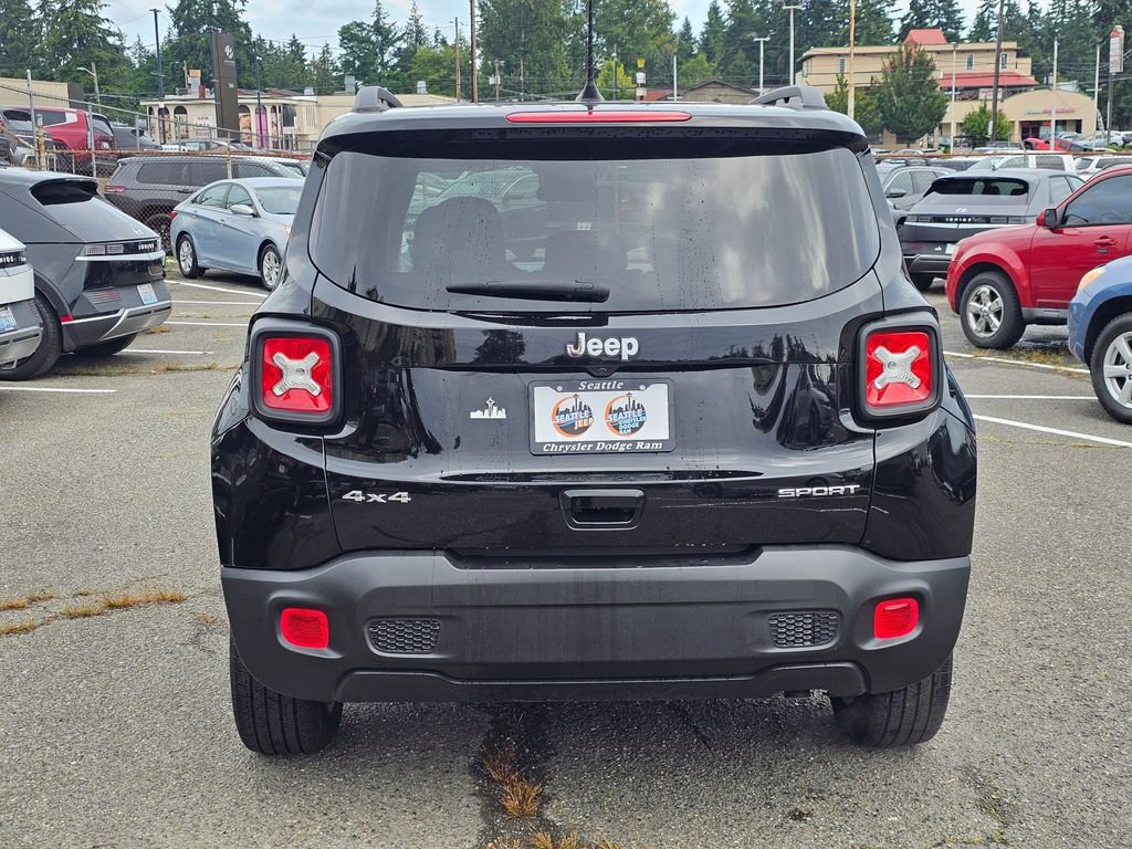 Used 2022 Jeep Renegade Sport w/ Sport Appearance Group AWD/4WD image 7