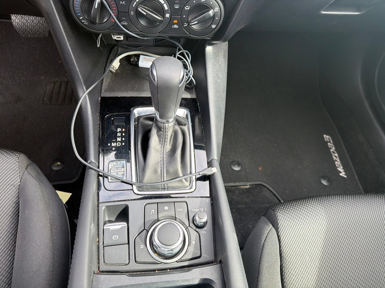 Used 2018 MAZDA MAZDA3 Sport FWD image 13