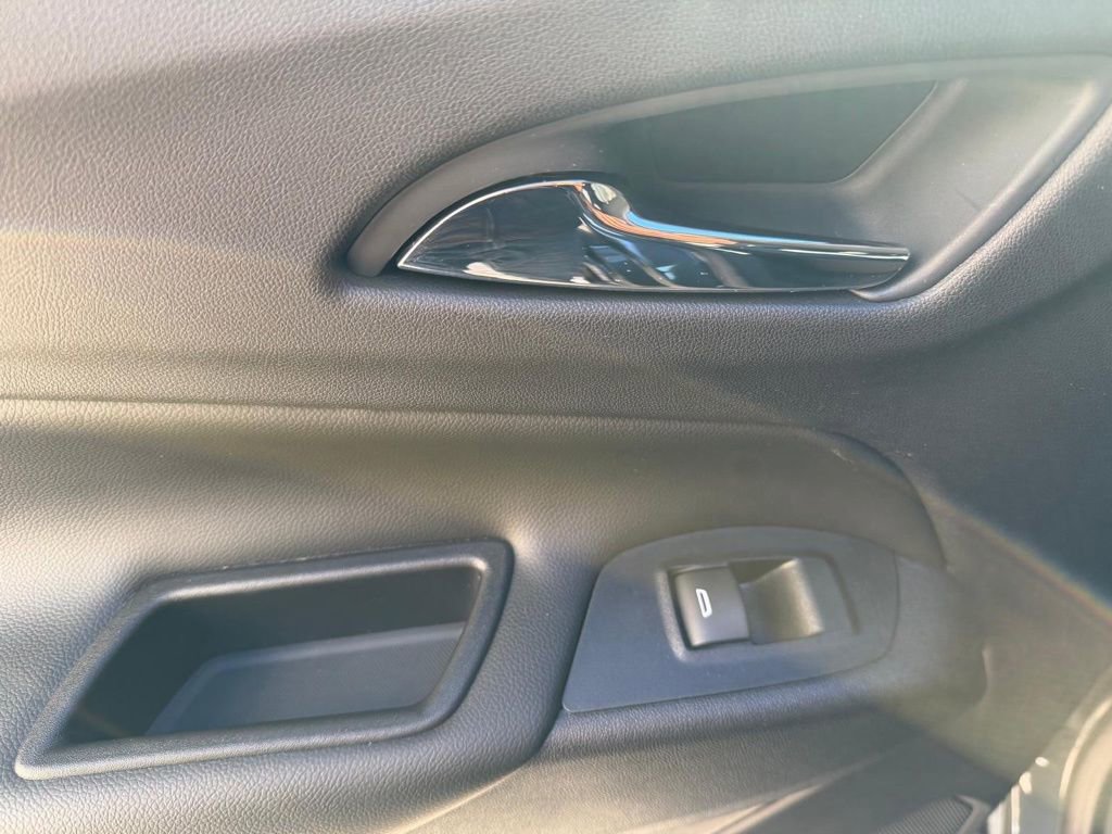 Used 2020 Chevrolet Equinox LT image 17