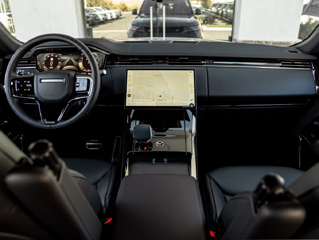 New 2026 Land Rover Range Rover Sport Dynamic SE AWD/4WD image 18