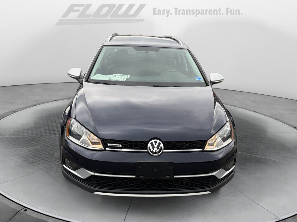 Used 2017 Volkswagen Golf Alltrack AWD/4WD image 2