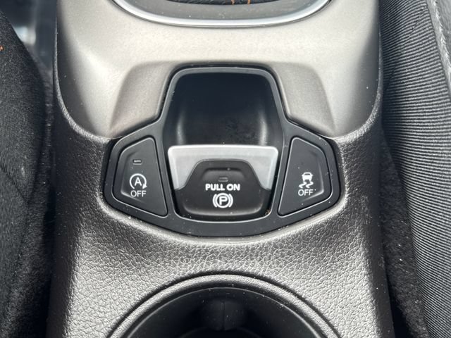 Used 2019 Jeep Compass Latitude w/ Popular Equipment Group AWD/4WD image 23