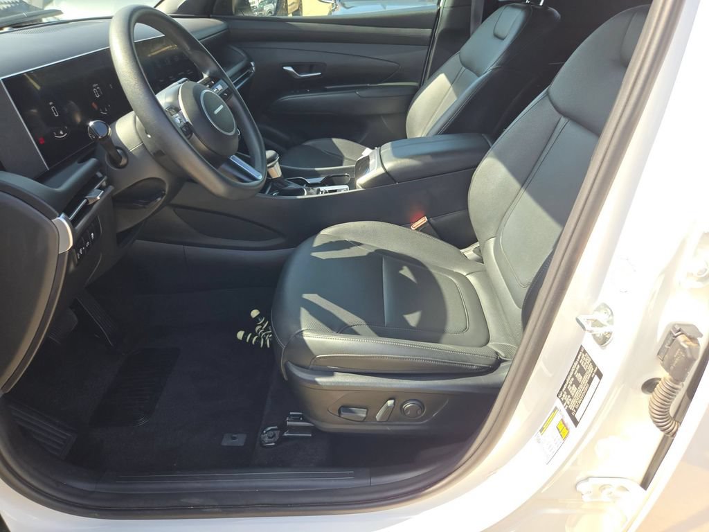 Used 2025 Hyundai Santa Cruz SEL FWD image 14