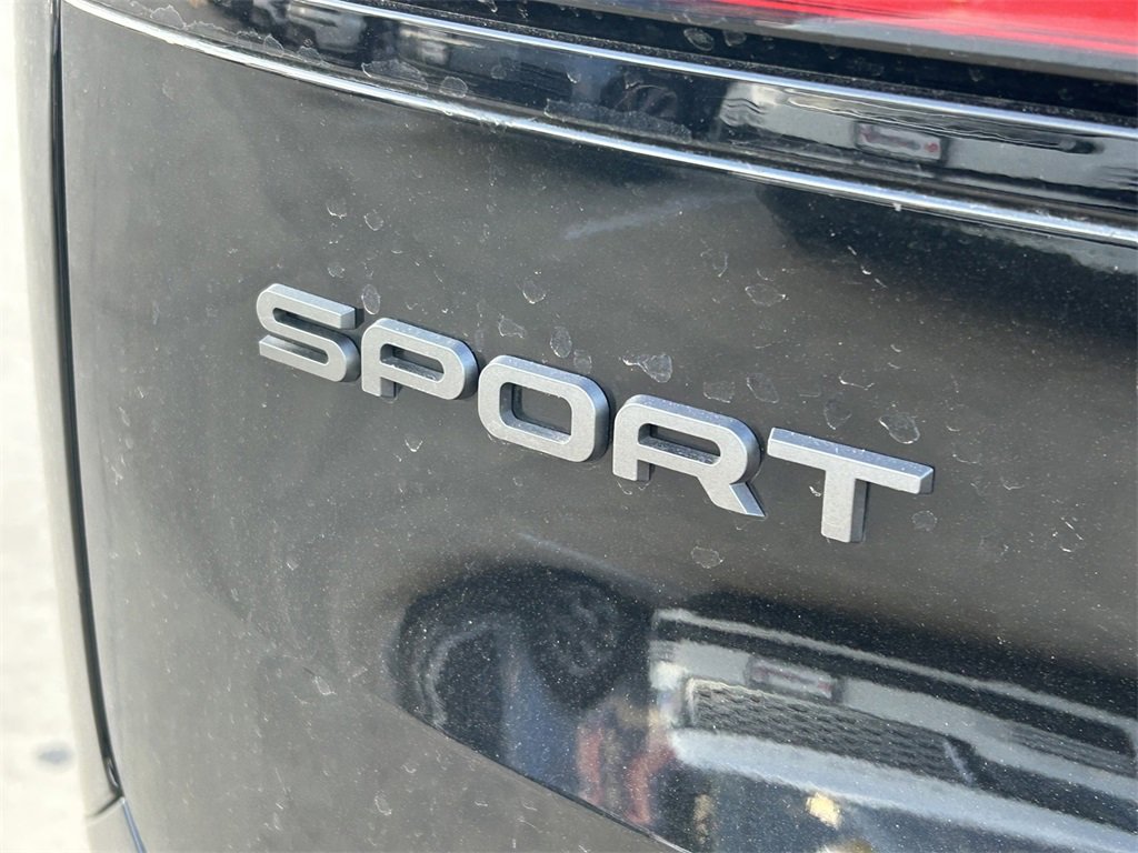 Used 2024 Land Rover Range Rover Sport SE image 13