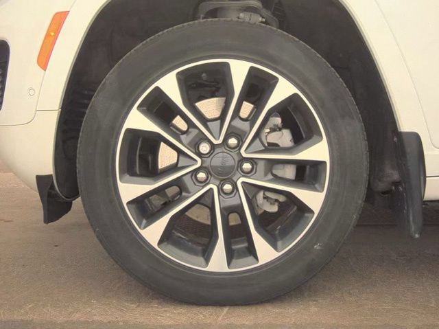 Used 2022 Jeep Grand Cherokee Overland w/ Advanced Protech Group III AWD/4WD image 19