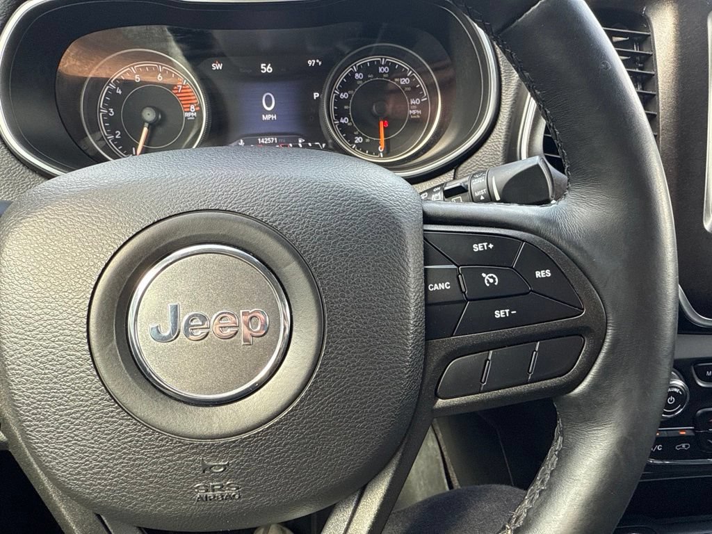 Used 2019 Jeep Cherokee Trailhawk w/ Cold Weather Group AWD/4WD image 33