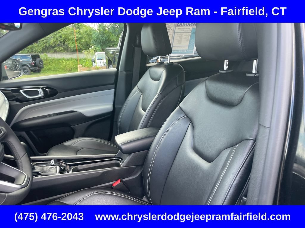 Certified 2025 Jeep Compass Limited AWD/4WD image 43