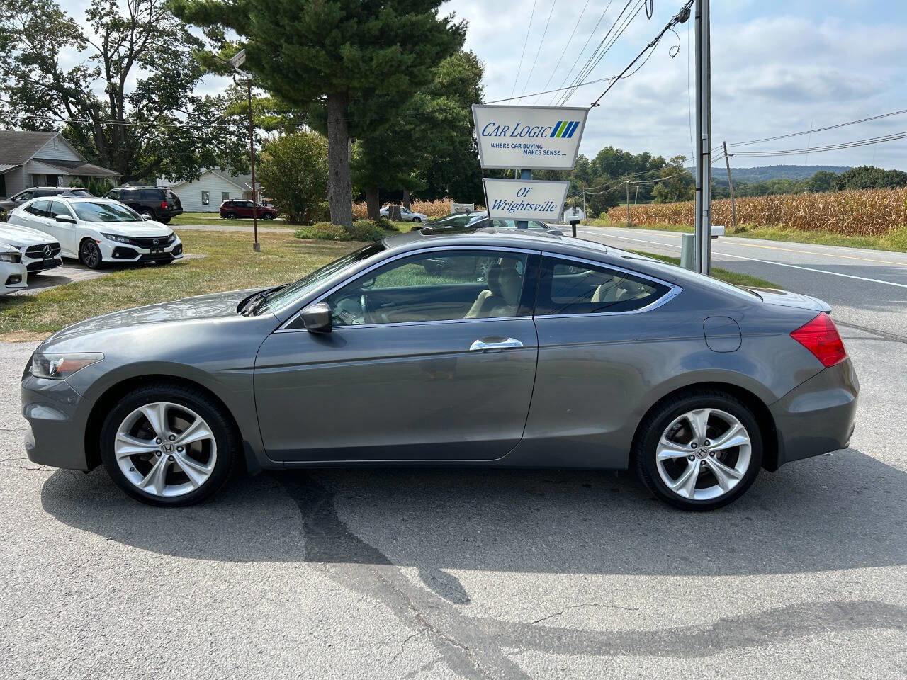 Used 2011 Honda Accord EX-L image 9