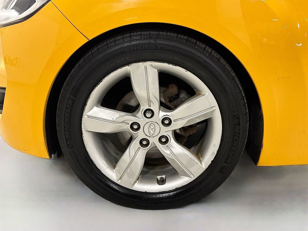 Used 2012 Hyundai Veloster image 32