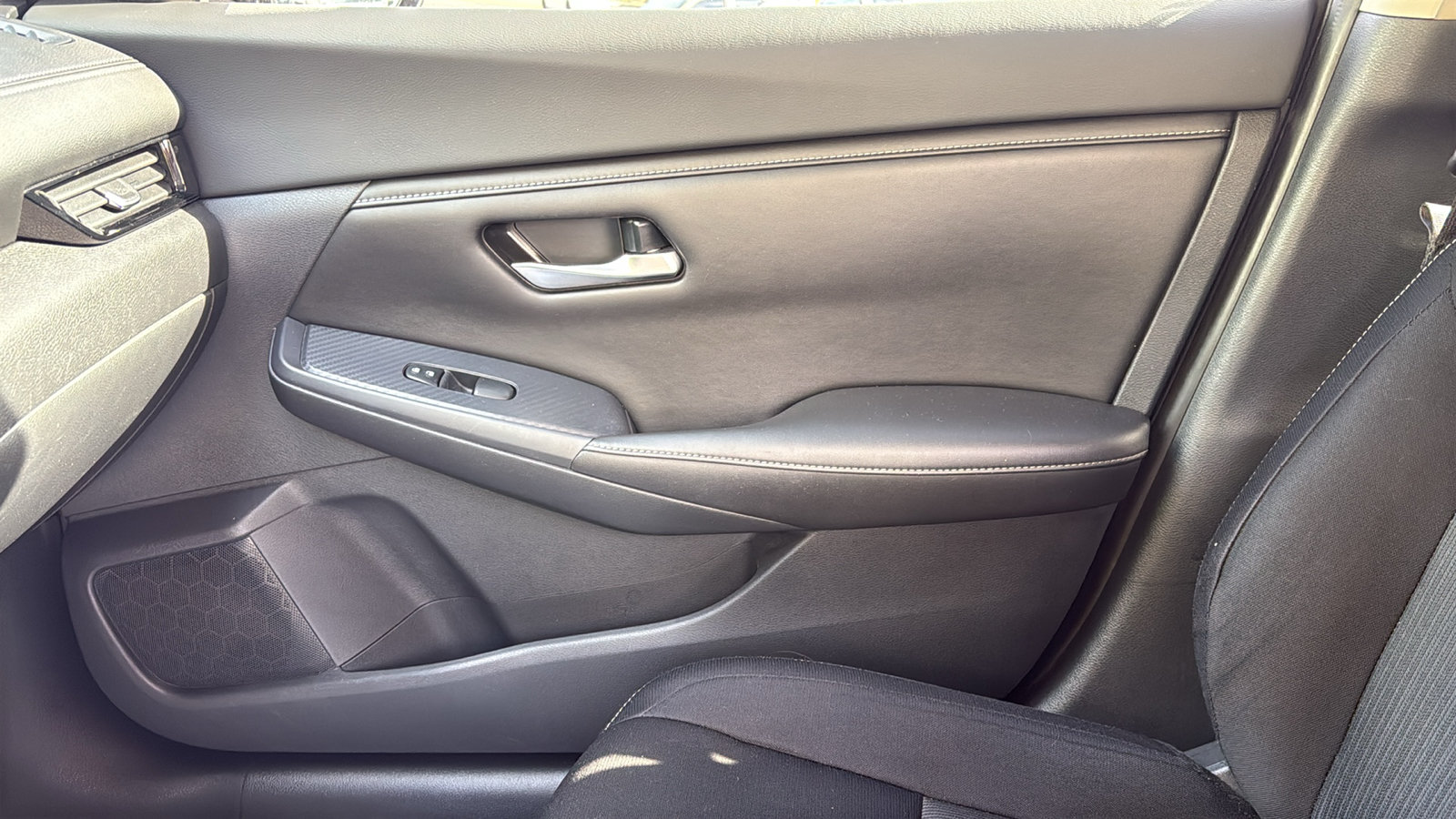 Certified 2021 Nissan Sentra SV FWD image 18