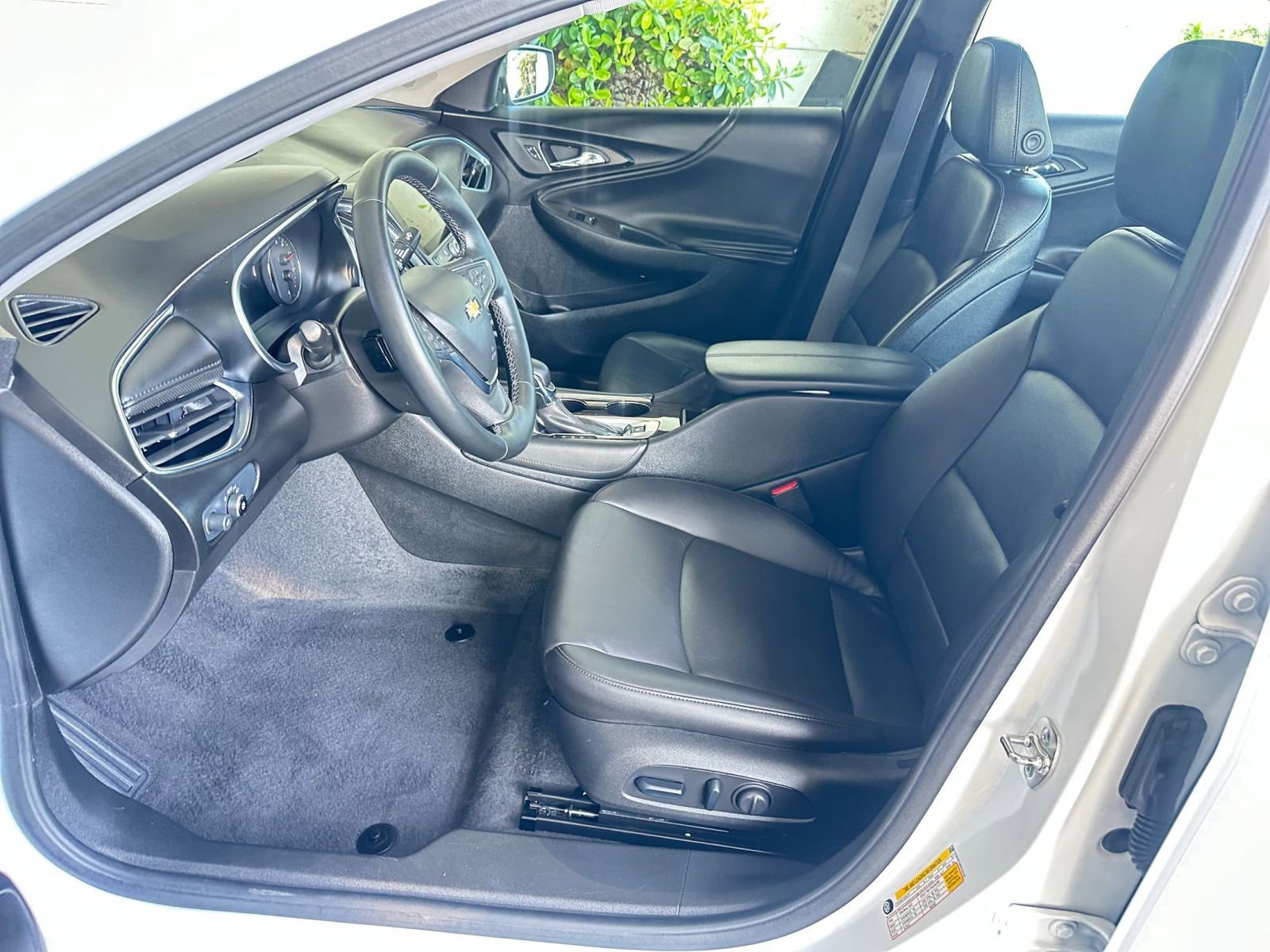 Used 2024 Chevrolet Malibu LT image 27