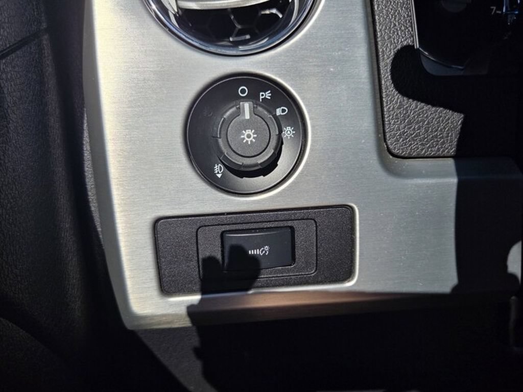 Used 2014 Ford F150 Platinum AWD/4WD image 34