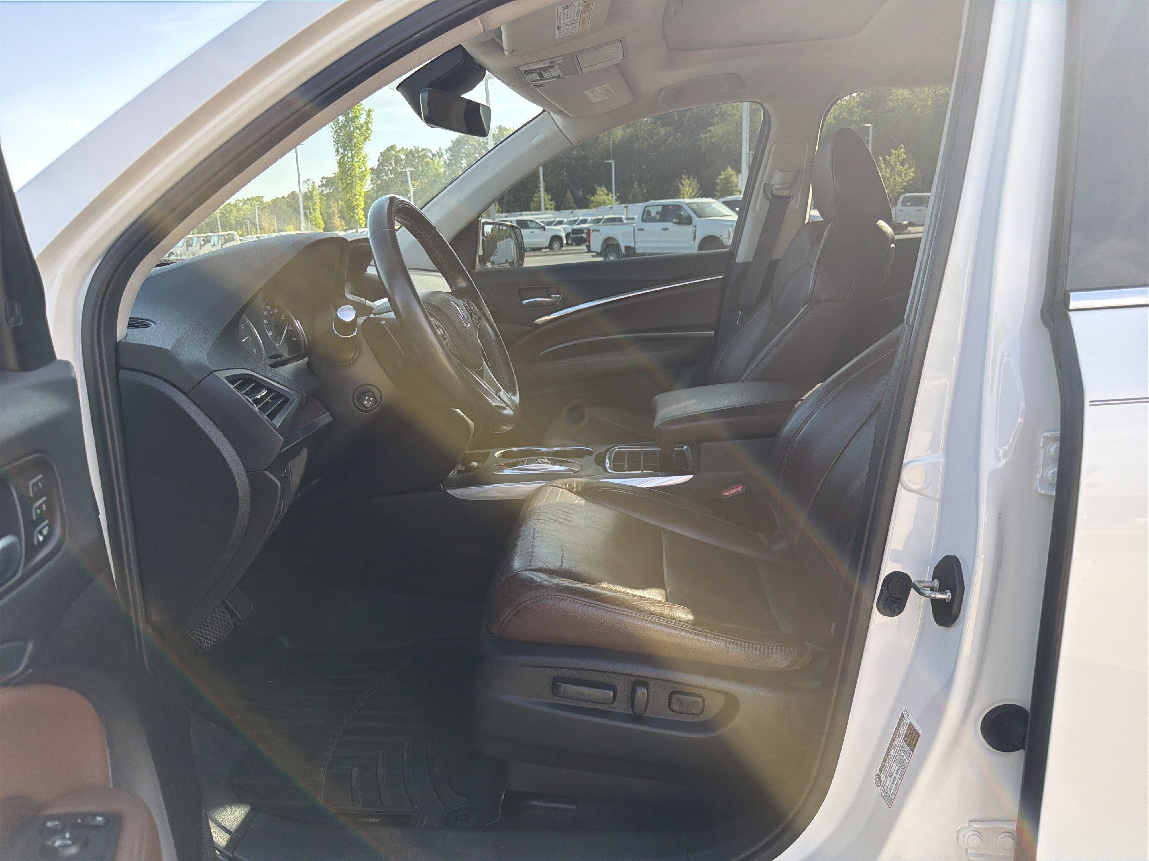 Certified 2017 Acura MDX SH-AWD w/ Technology Package image 17