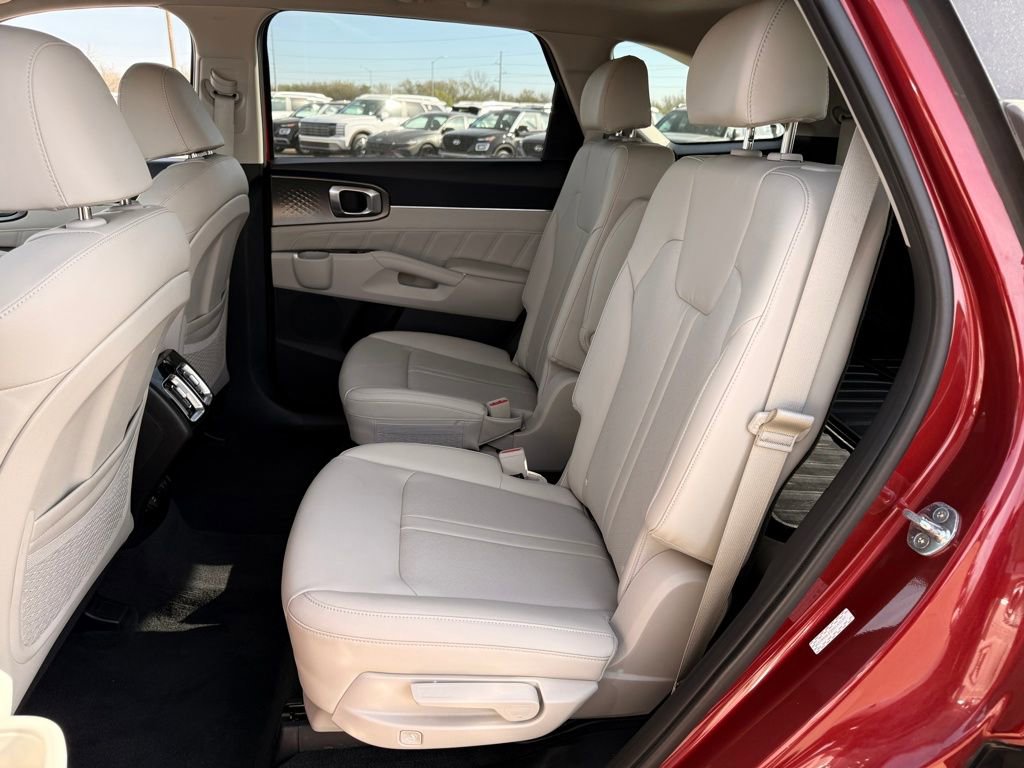 Used 2022 Kia Sorento SX image 28